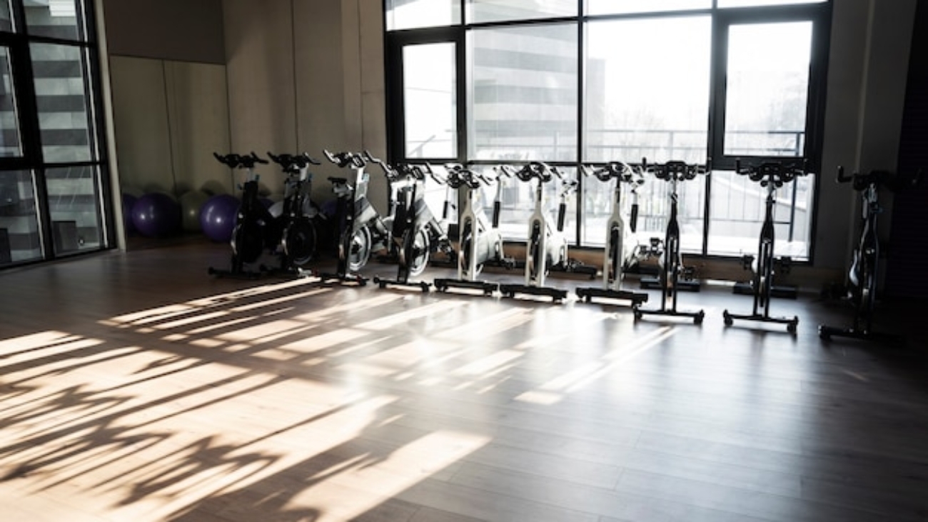 gym-with-indoor-cycling-equipment_23-2149270209